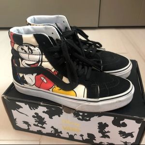 Disney mickey and friend pluto Donald duck goofy